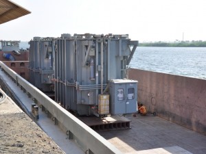 Loading & Lashing on Barge2